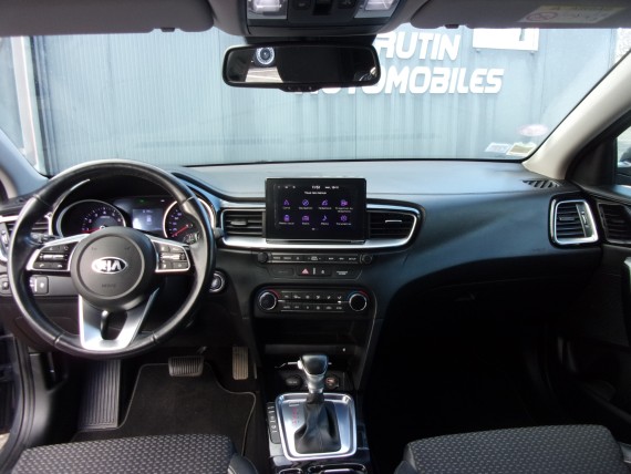 KIA CEE'D KIA CEE'D SW GRISE-016.jpg